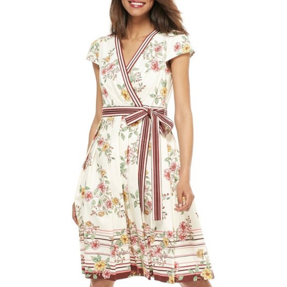 Gal Meets Glam Teresa Floral Wrap Dress
